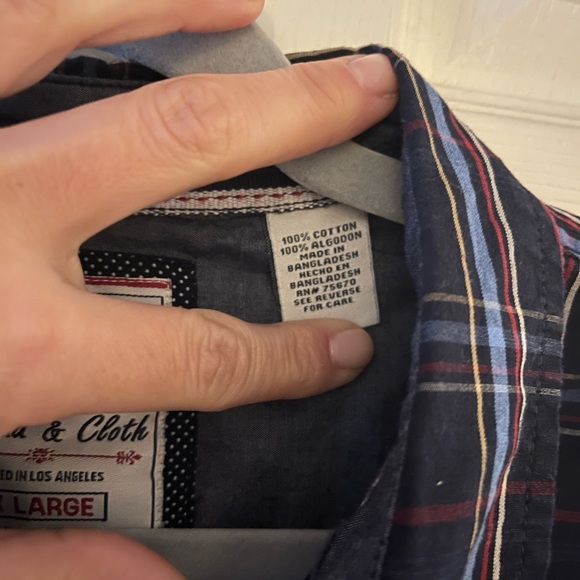 Thread & Cloth button up • Mens XL - Picture 5 of 6